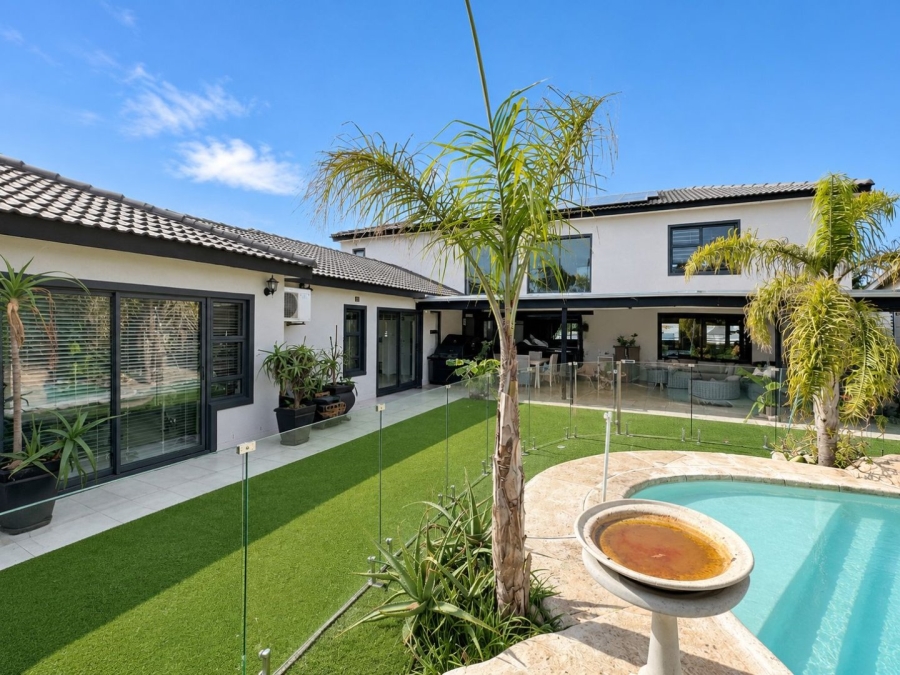 4 Bedroom Property for Sale in Flamingo Vlei Western Cape